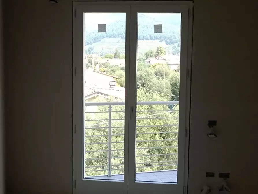 Immagine 7 di Appartamento in vendita  a Montignoso