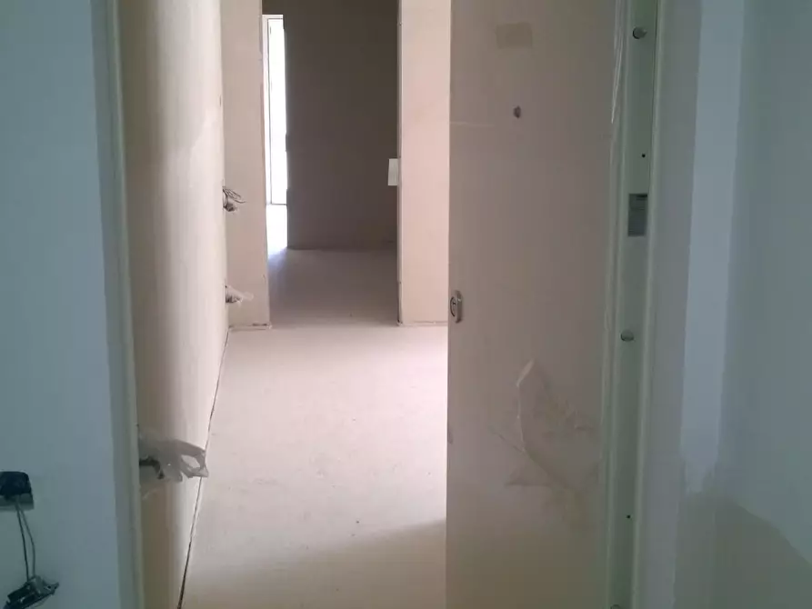 Immagine 1 di Appartamento in vendita  a Montignoso