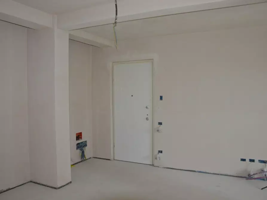Immagine 9 di Appartamento in vendita  a Montignoso
