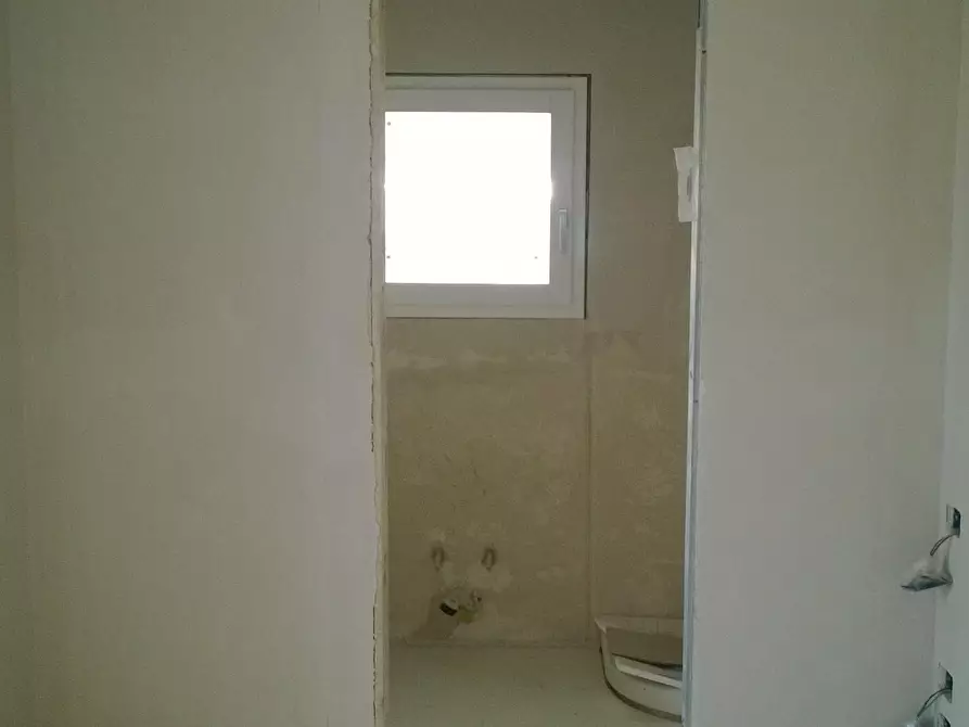 Immagine 8 di Appartamento in vendita  a Montignoso