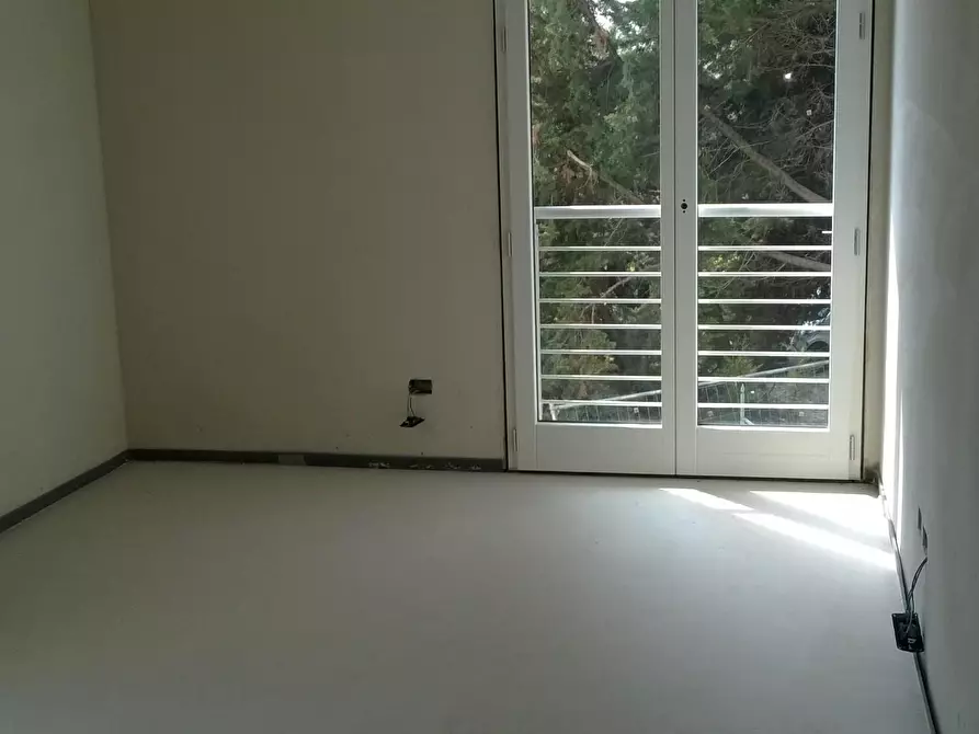 Immagine 10 di Appartamento in vendita  a Montignoso