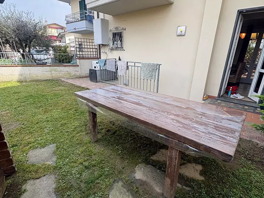 Immagine 21 di Villetta a schiera in vendita  a Massa