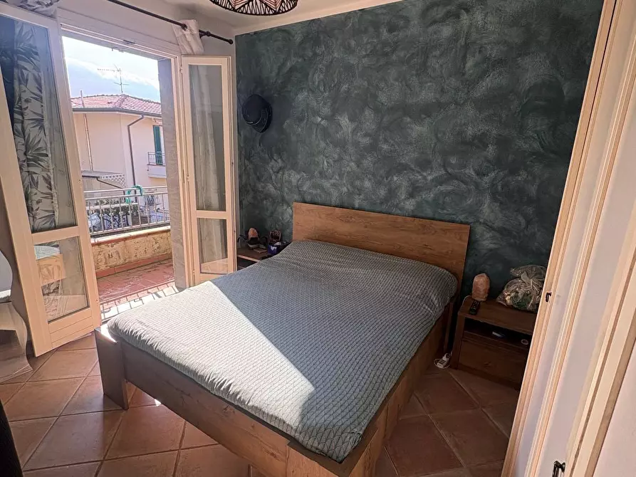 Immagine 11 di Villetta a schiera in vendita  a Massa
