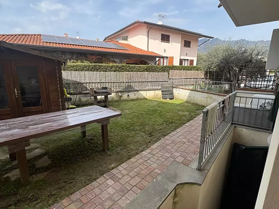 Immagine 23 di Villetta a schiera in vendita  a Massa