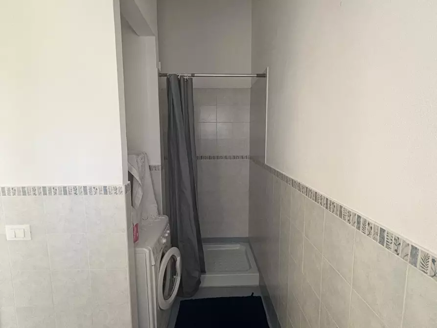 Immagine 16 di Casa bifamiliare in affitto  a Montignoso