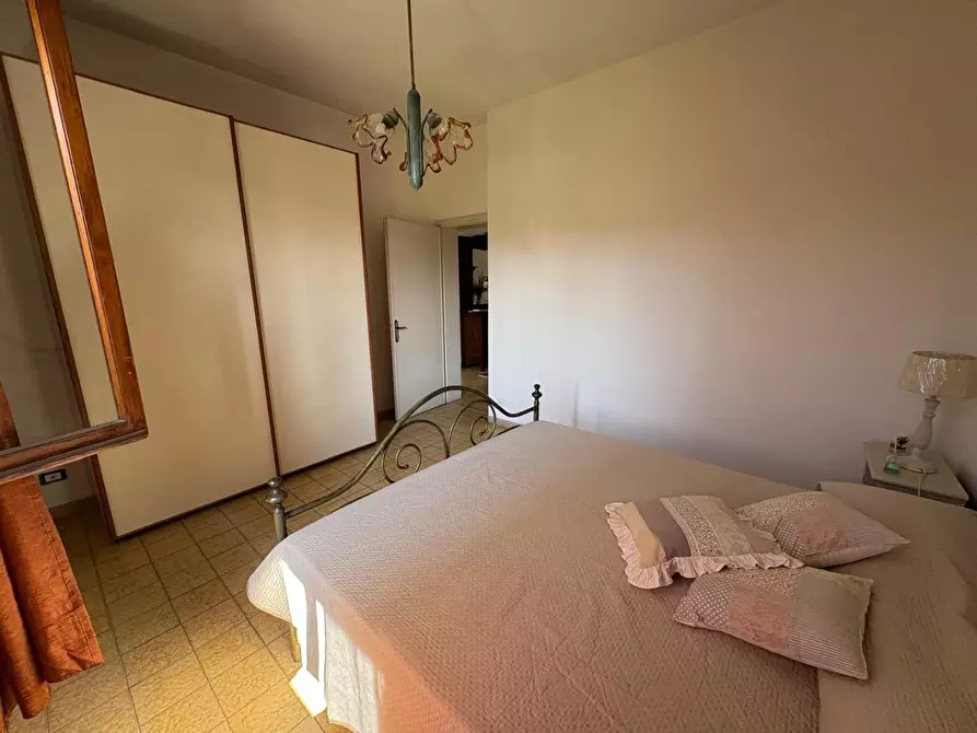 Immagine 26 di Casa bifamiliare in affitto  a Montignoso