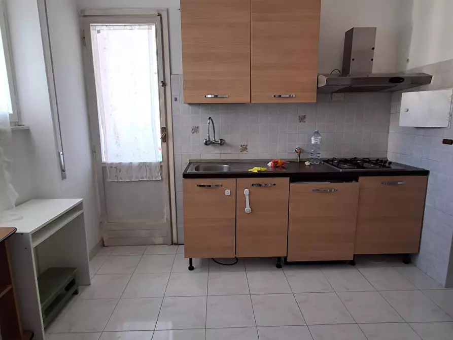 Immagine 5 di Appartamento in vendita  a Livorno