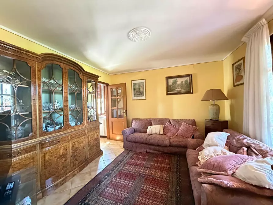 Immagine 3 di Appartamento in affitto  a Lucca