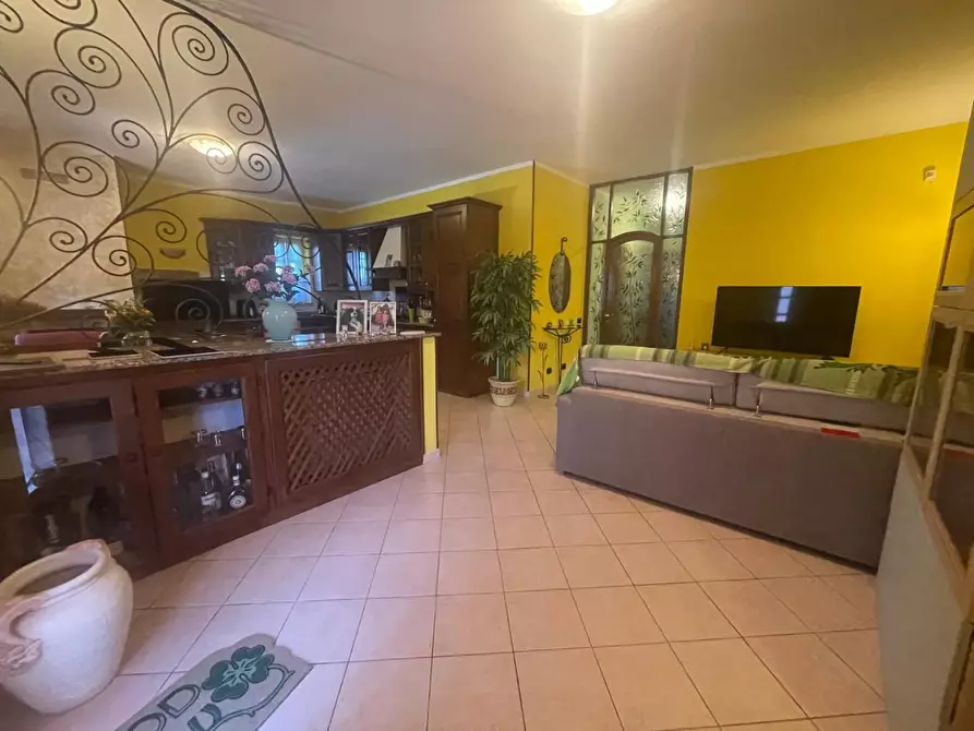 Immagine 11 di Porzione di casa in vendita  a Ortonovo