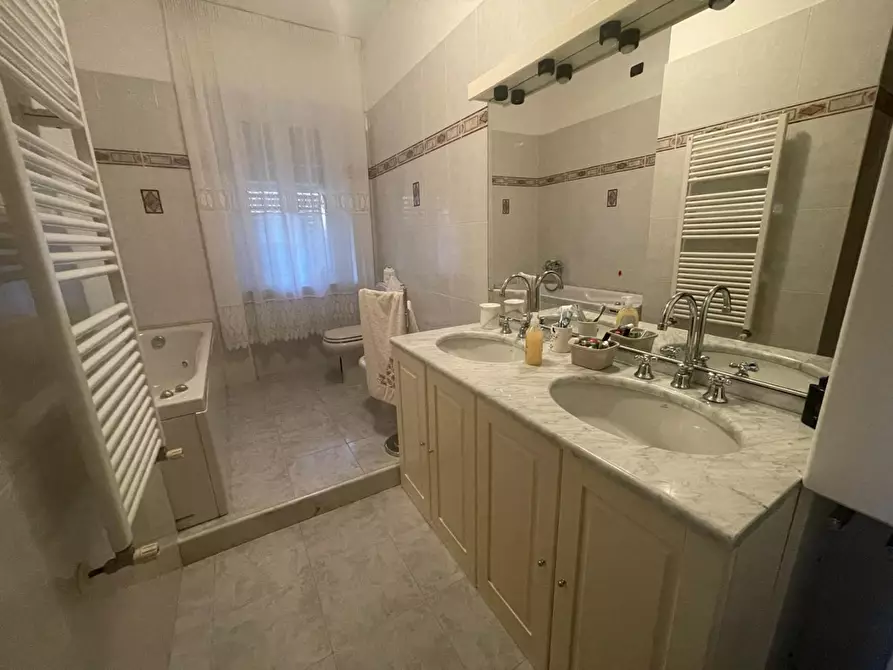 Immagine 8 di Porzione di casa in vendita  a Ortonovo