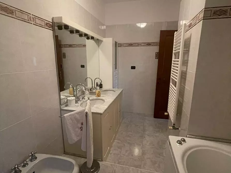 Immagine 23 di Porzione di casa in vendita  a Ortonovo
