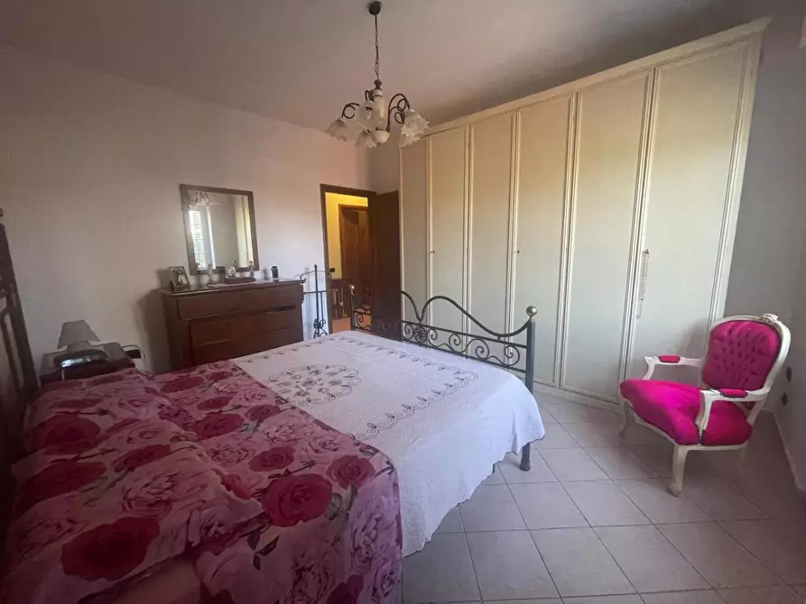 Immagine 17 di Porzione di casa in vendita  a Ortonovo