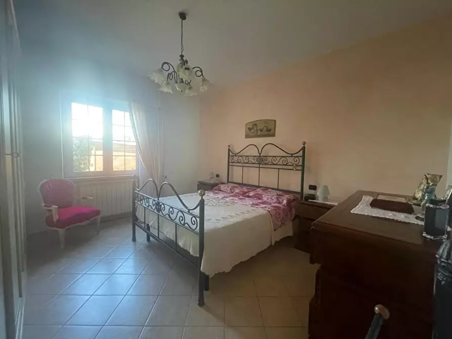 Immagine 12 di Porzione di casa in vendita  a Ortonovo
