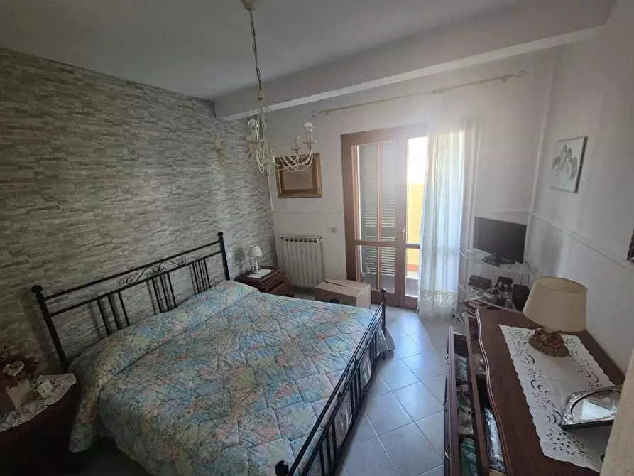 Immagine 4 di Appartamento in vendita  a Carrara
