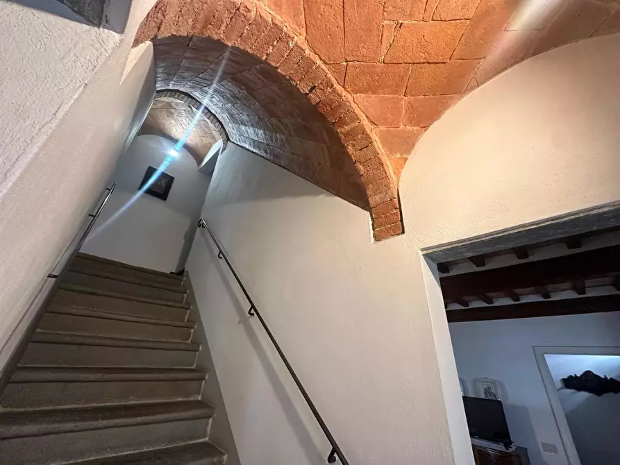 Immagine 9 di Terratetto in vendita  a Capraia E Limite