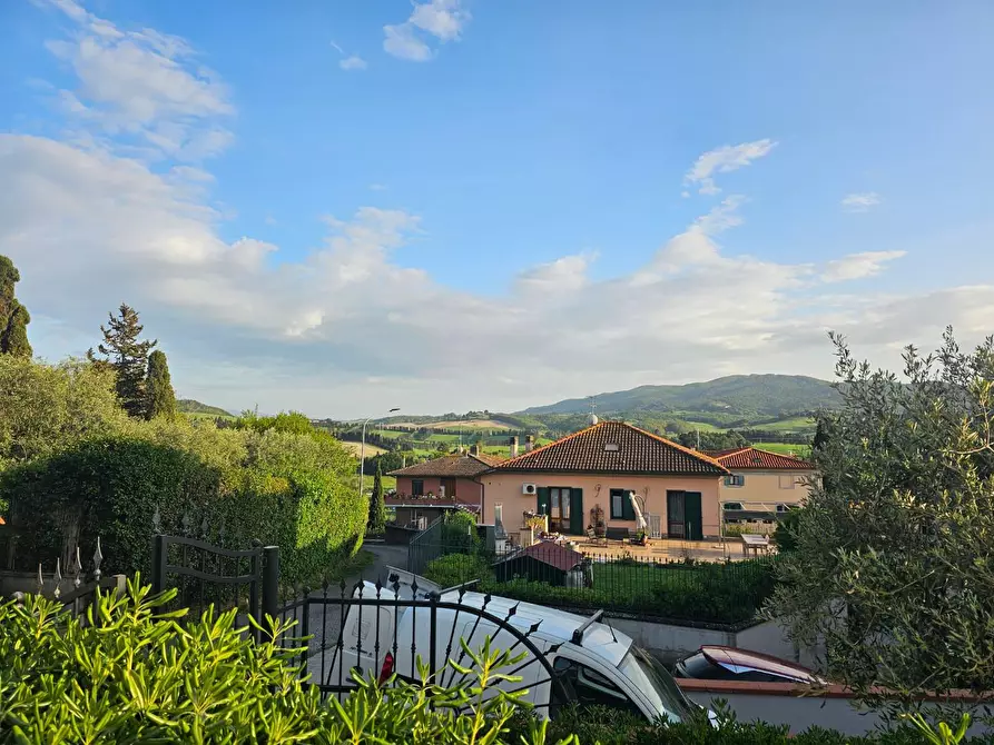Immagine 2 di Appartamento in vendita  a Collesalvetti