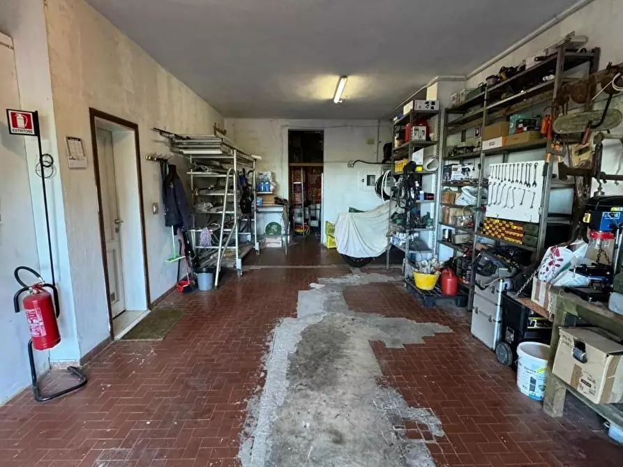 Immagine 60 di Casa indipendente in vendita  a Collesalvetti