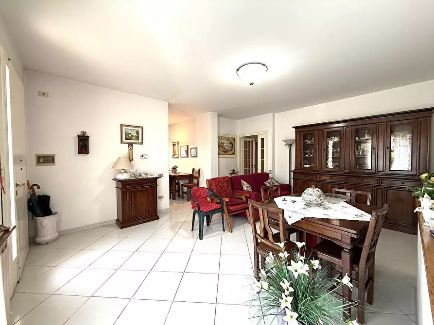 Immagine 14 di Appartamento in vendita  a Empoli
