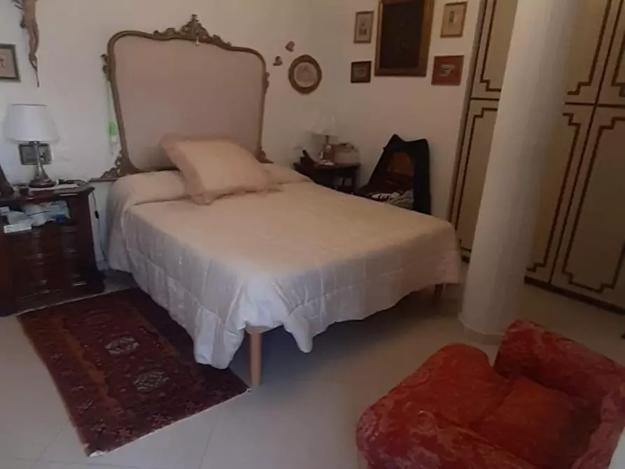 Immagine 17 di Porzione di casa in vendita  a Ortonovo