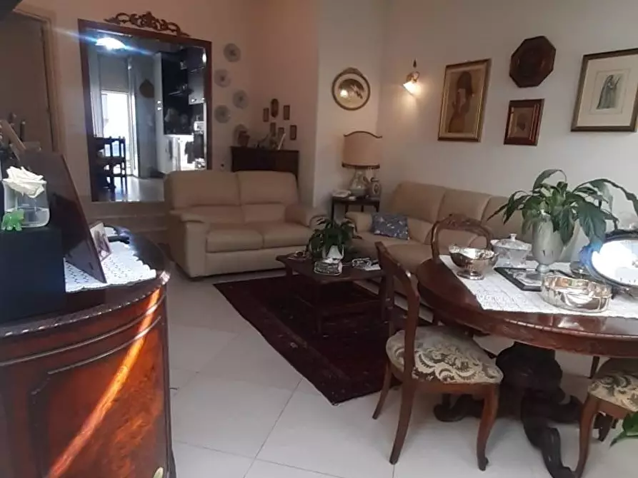 Immagine 10 di Porzione di casa in vendita  a Ortonovo