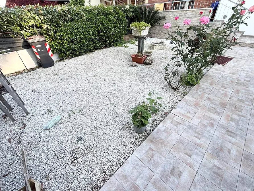 Immagine 16 di Appartamento in vendita  a Empoli