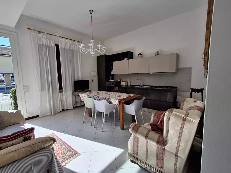 Immagine 28 di Casa indipendente in vendita  a Capraia E Limite