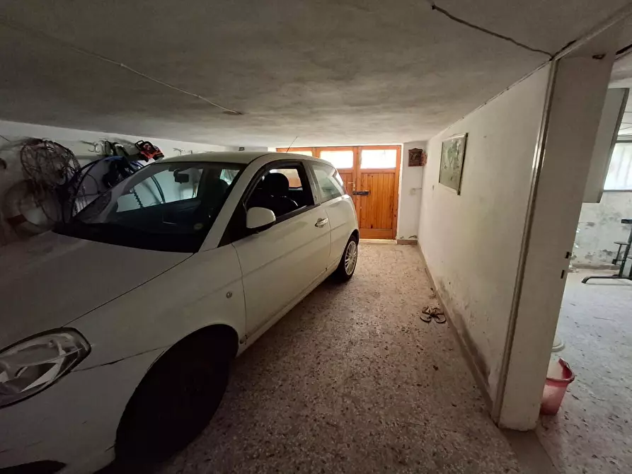 Immagine 25 di Casa indipendente in vendita  a Capraia E Limite