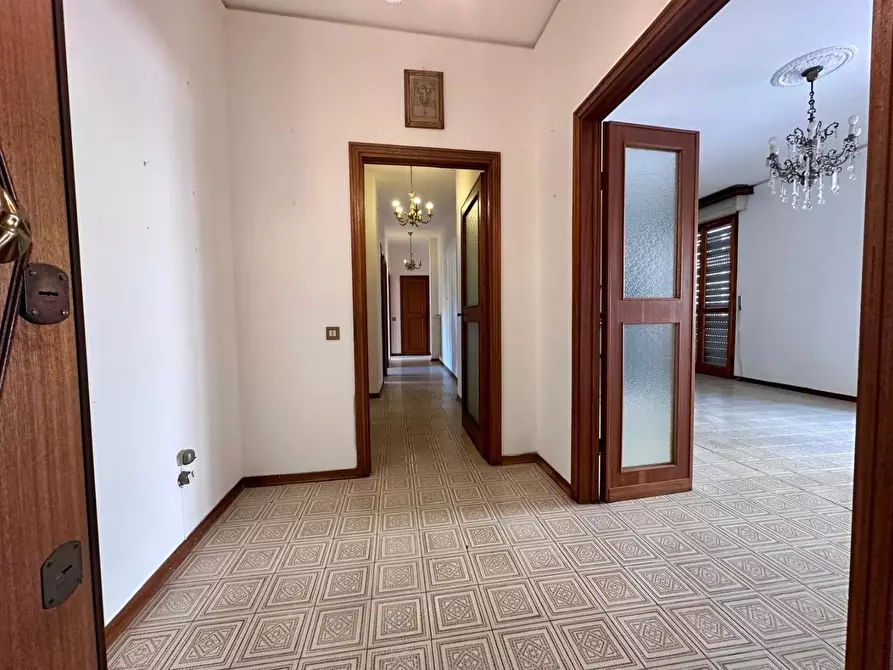 Immagine 4 di Appartamento in vendita  a Pisa