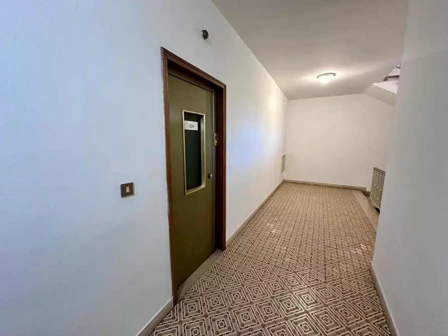 Immagine 19 di Appartamento in vendita  a Pisa
