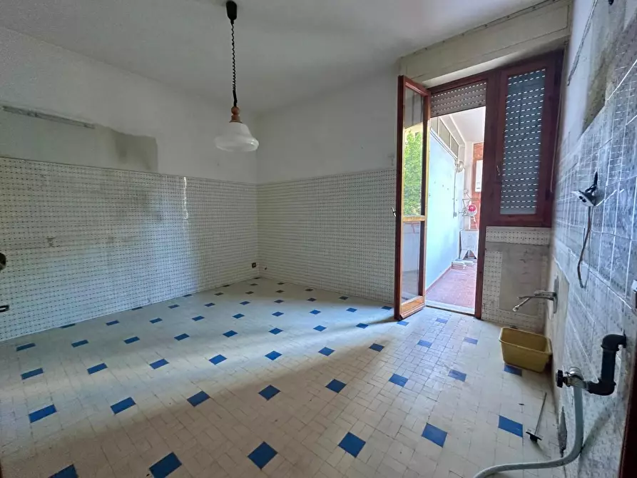 Immagine 6 di Appartamento in vendita  a Pisa