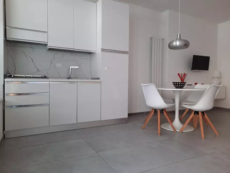 Immagine 7 di Appartamento in vendita  a Viareggio