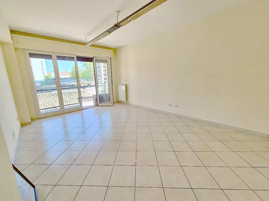 Immagine 1 di Appartamento in vendita  a Pisa