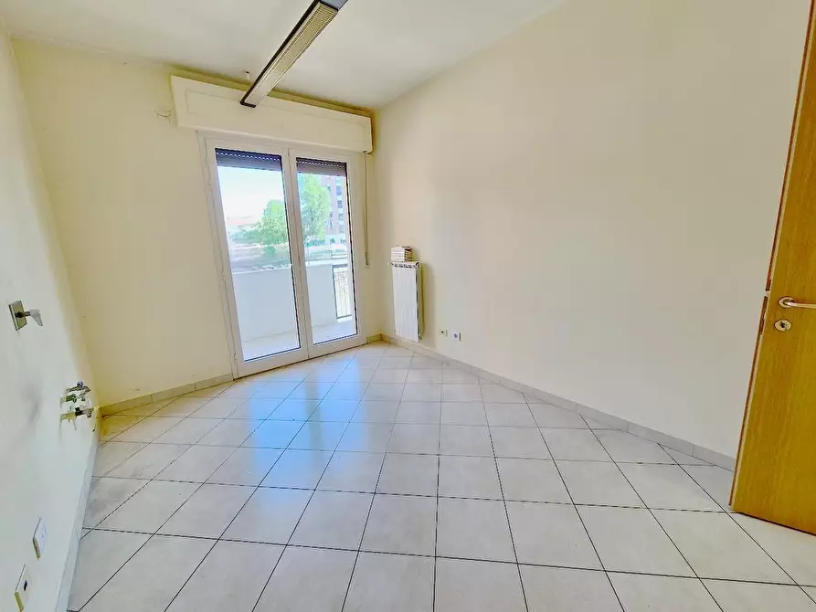 Immagine 5 di Appartamento in vendita  a Pisa