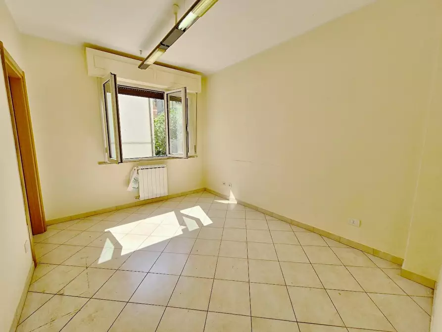 Immagine 18 di Appartamento in vendita  a Pisa