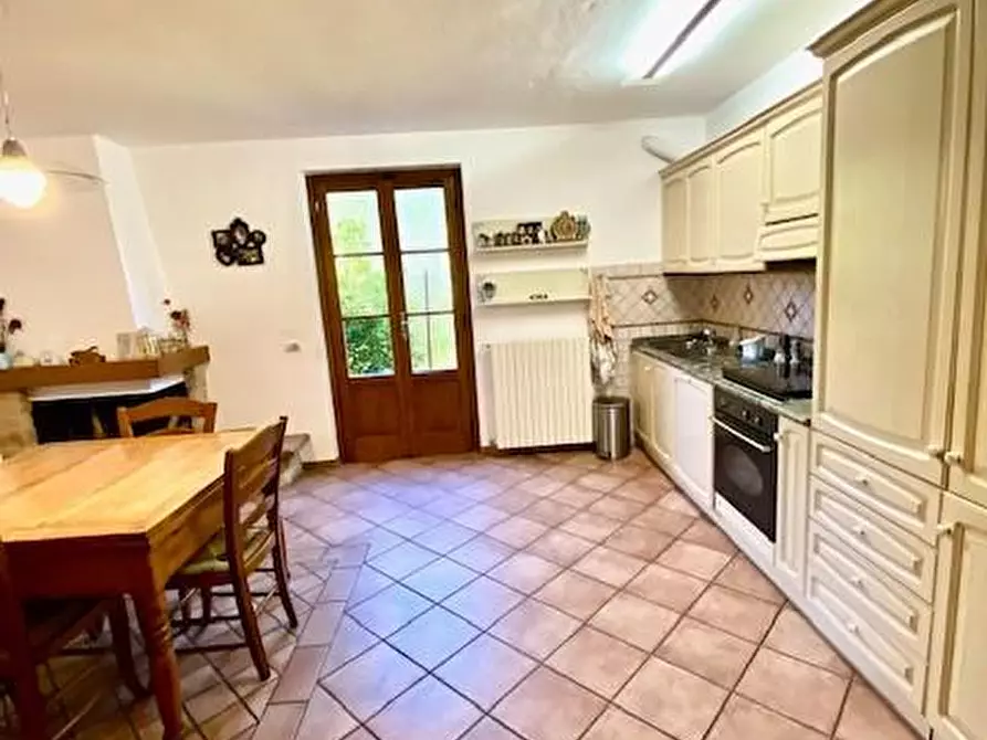 Immagine 7 di Terratetto in vendita  a Massa E Cozzile