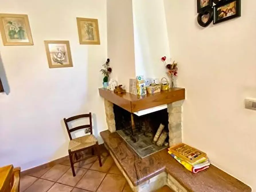 Immagine 9 di Terratetto in vendita  a Massa E Cozzile