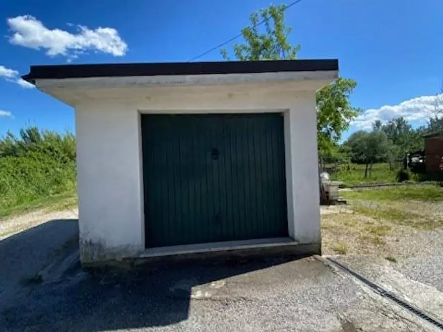 Immagine 30 di Terratetto in vendita  a Massa E Cozzile