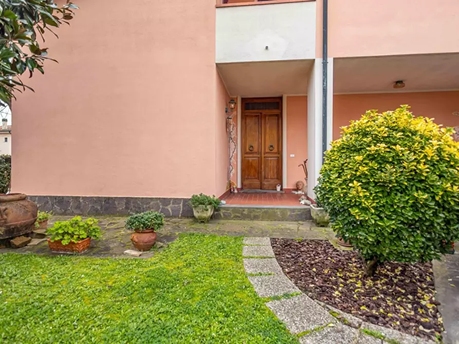 Immagine 21 di Casa indipendente in vendita  a Santa Maria A Monte