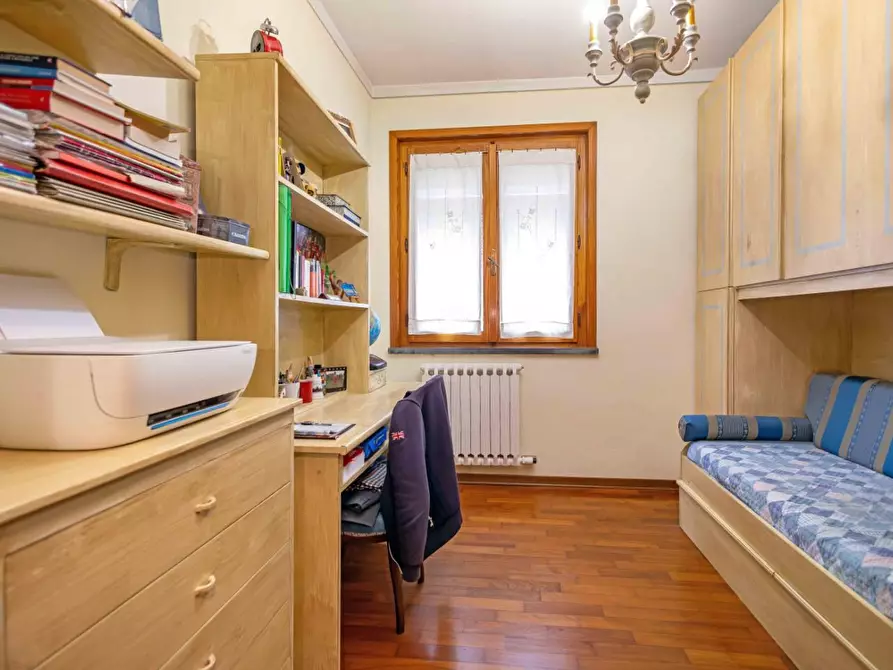 Immagine 8 di Casa indipendente in vendita  a Santa Maria A Monte