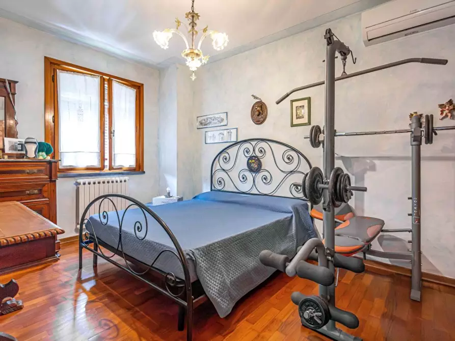 Immagine 11 di Casa indipendente in vendita  a Santa Maria A Monte