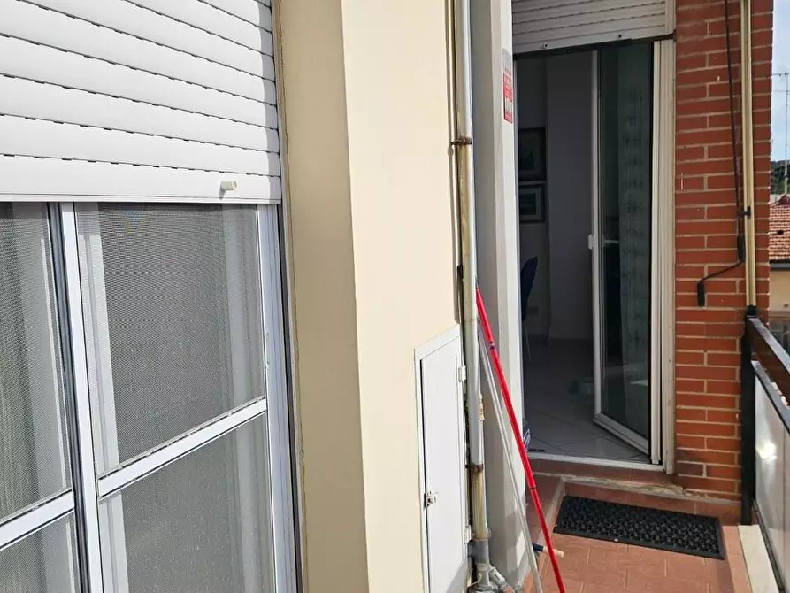 Immagine 17 di Appartamento in vendita  a Livorno