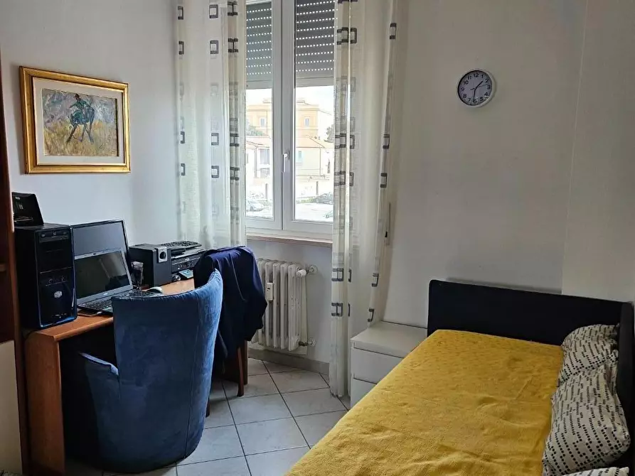 Immagine 11 di Appartamento in vendita  a Livorno