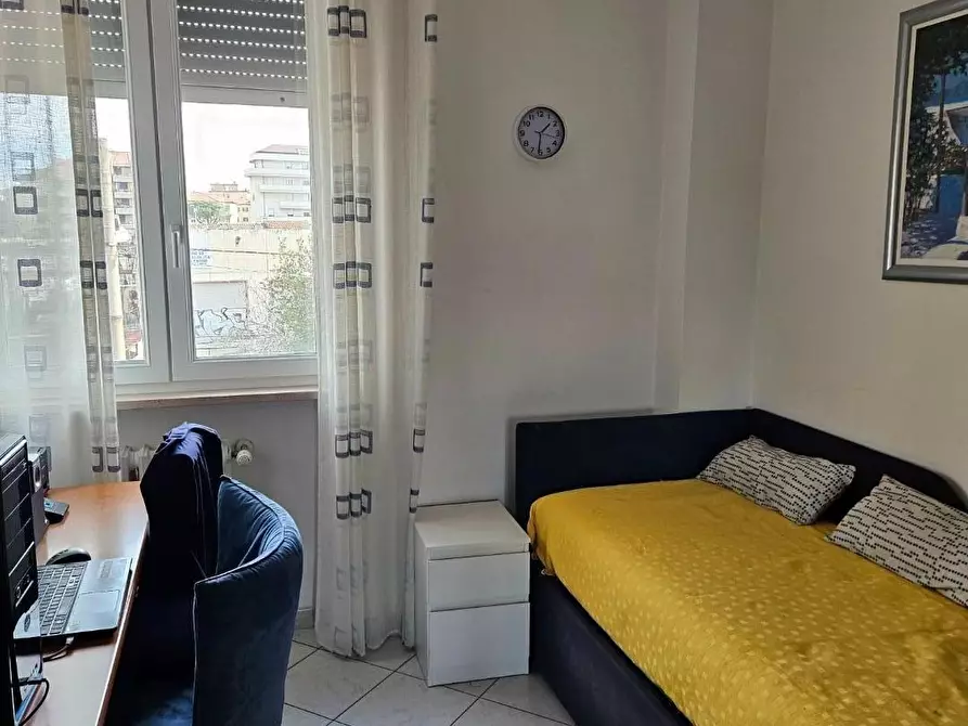Immagine 10 di Appartamento in vendita  a Livorno