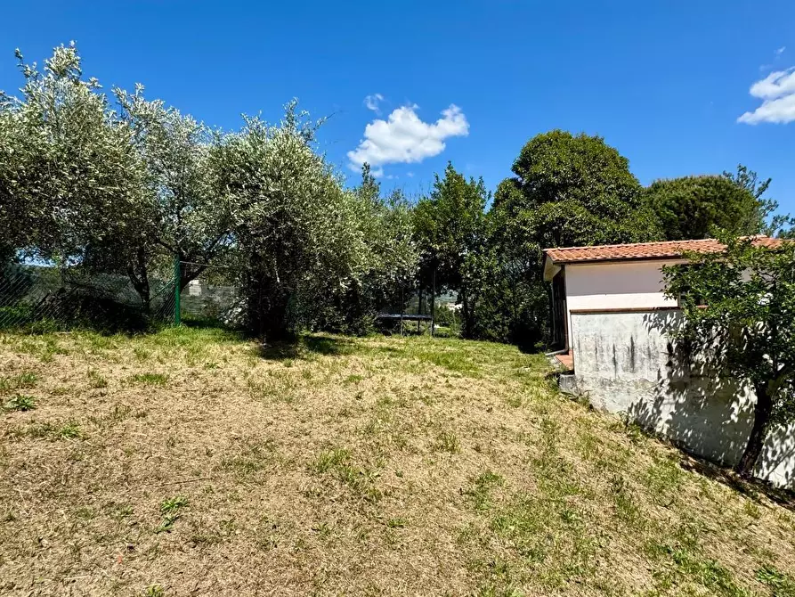 Immagine 24 di Appartamento in vendita  a Lucca