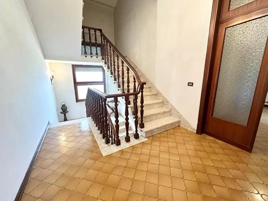 Immagine 27 di Villa in vendita  a Vinci