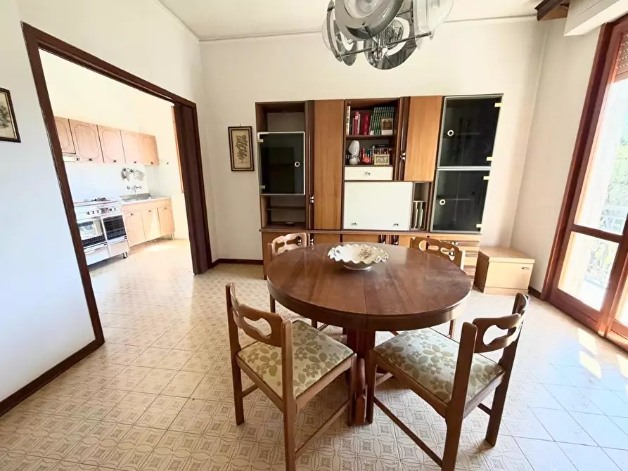 Immagine 4 di Villa in vendita  a Vinci