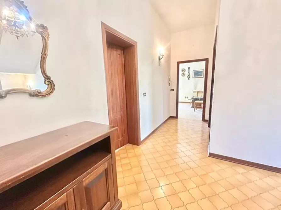 Immagine 11 di Villa in vendita  a Vinci