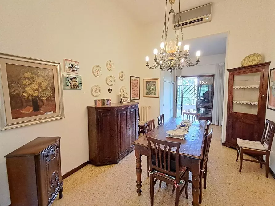 Immagine 9 di Casa bifamiliare in vendita  a Pontedera