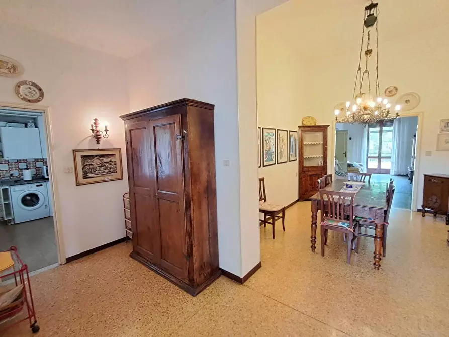 Immagine 11 di Casa bifamiliare in vendita  a Pontedera