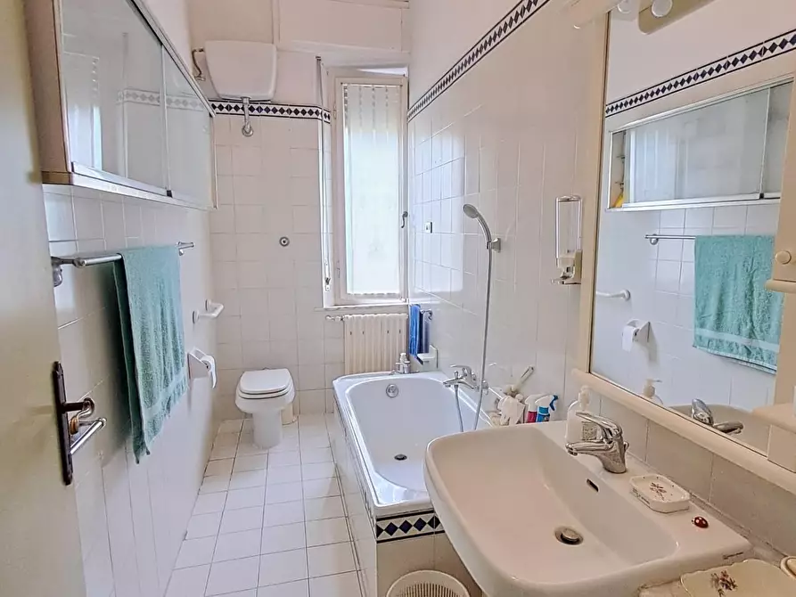 Immagine 18 di Casa bifamiliare in vendita  a Pontedera